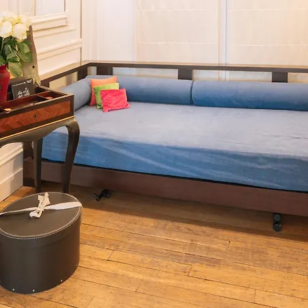 Luxurious 4 Bedroom Next To The Eiffel Tower Paris