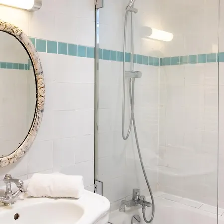 Luxurious 4 Bedroom Next To The Eiffel Tower Parijs