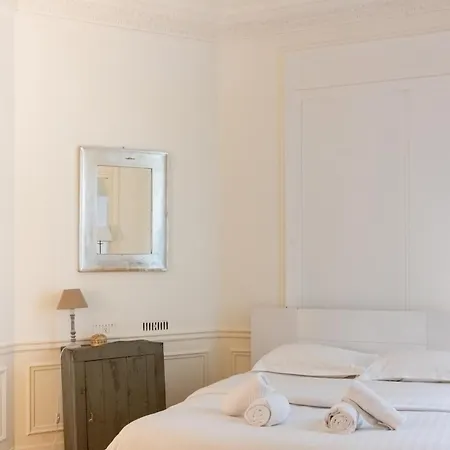 Luxurious 4 Bedroom Next To The Eiffel Tower Apartamento