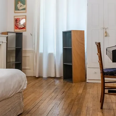 Luxurious 4 Bedroom Next To The Eiffel Tower Daire *