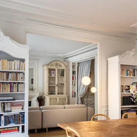 Daire Luxurious 4 Bedroom Next To The Eiffel Tower Paris