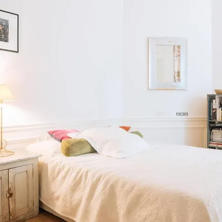 Apartment Luxurious 4 Bedroom Next To The Eiffel Tower