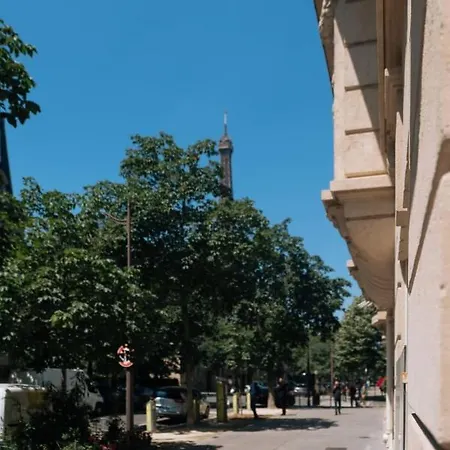 Luxurious 4 Bedroom Next To The Eiffel Tower * Paris