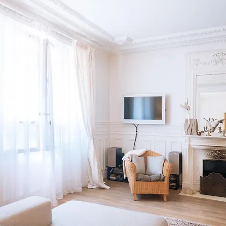 Apartment Luxurious 4 Bedroom Next To The Eiffel Tower Paris